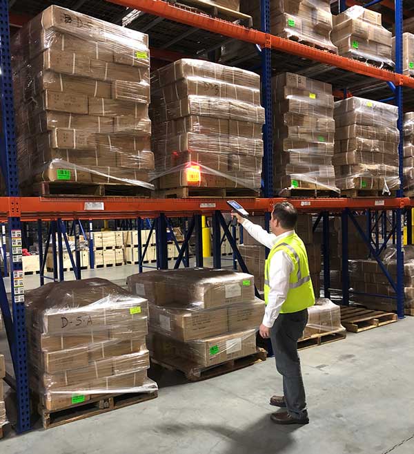 RF Scanning inventory in the WDS Savannah warehouse